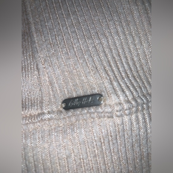 Hollister Gilly Hicks Cream Sweater with Detailing - Picture 2 of 3